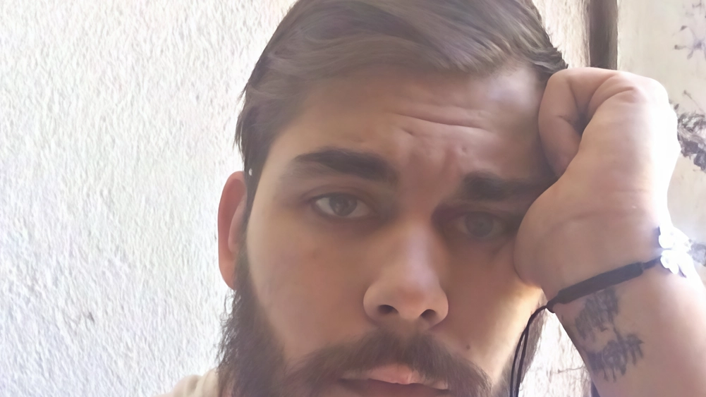 GROSSETO Un grande dolore in città per la morte, a Siena, al policlinico Le Scotte, di Michele Brogi (foto), 29 anni....