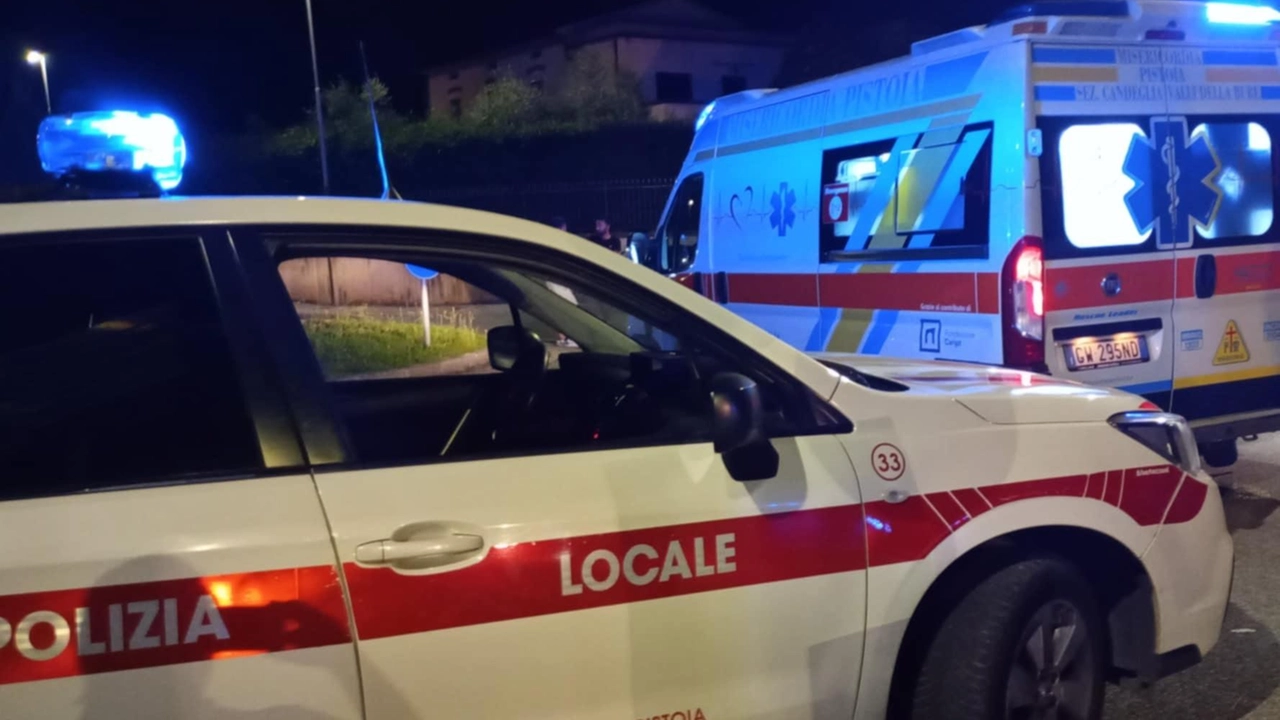 L’uomo è stato soccorso dai sanitari della Misericordia di Candeglia. Sul posto sono intervenuti anche gli agenti della polizia municipale e una pattuglia dei carabinieri
