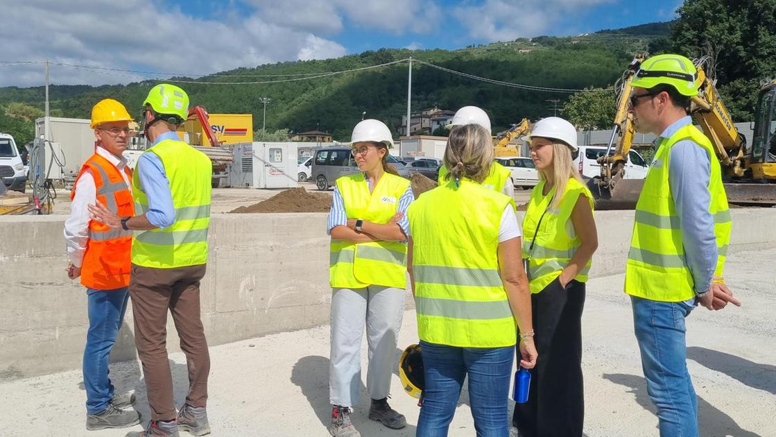 "Gli studenti e i pendolari avranno la nuova ferrovia" "Gli studenti e i pendolari avranno la nuova ferrovia"