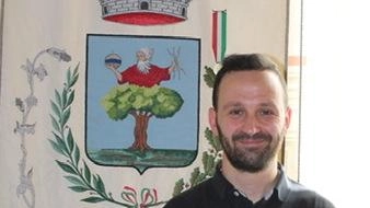 Niccolò Volpini, sindaco di Abbadia San Salvatore, traccia il percorso per sostenere la Comunità energetica rinnovabile promossa dal Comune Niccolò Volpini, sindaco di Abbadia San Salvatore, traccia il percorso per sostenere la Comunità energetica rinnovabile promossa dal Comune