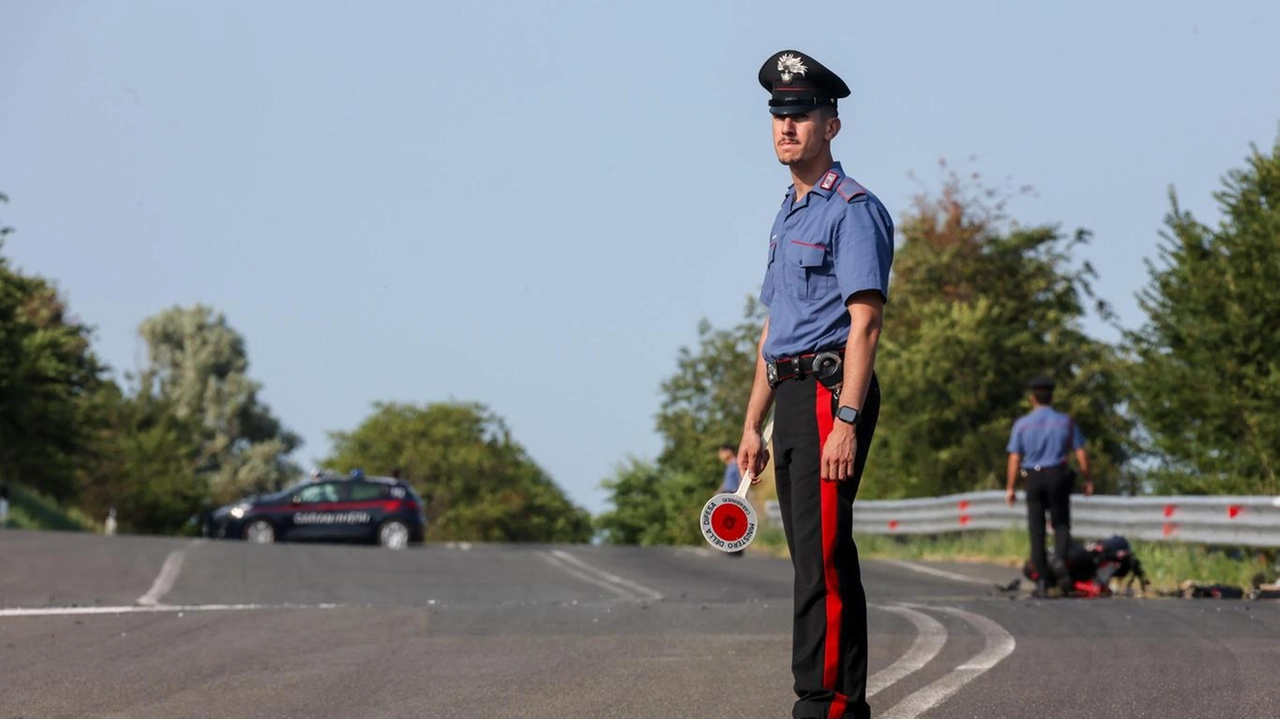 I carabinieri hanno scoperto il polacco in un’azienda di Castiglione d’Orcia (foto archivio) I carabinieri hanno scoperto il polacco in un’azienda di Castiglione d’Orcia (foto archivio)