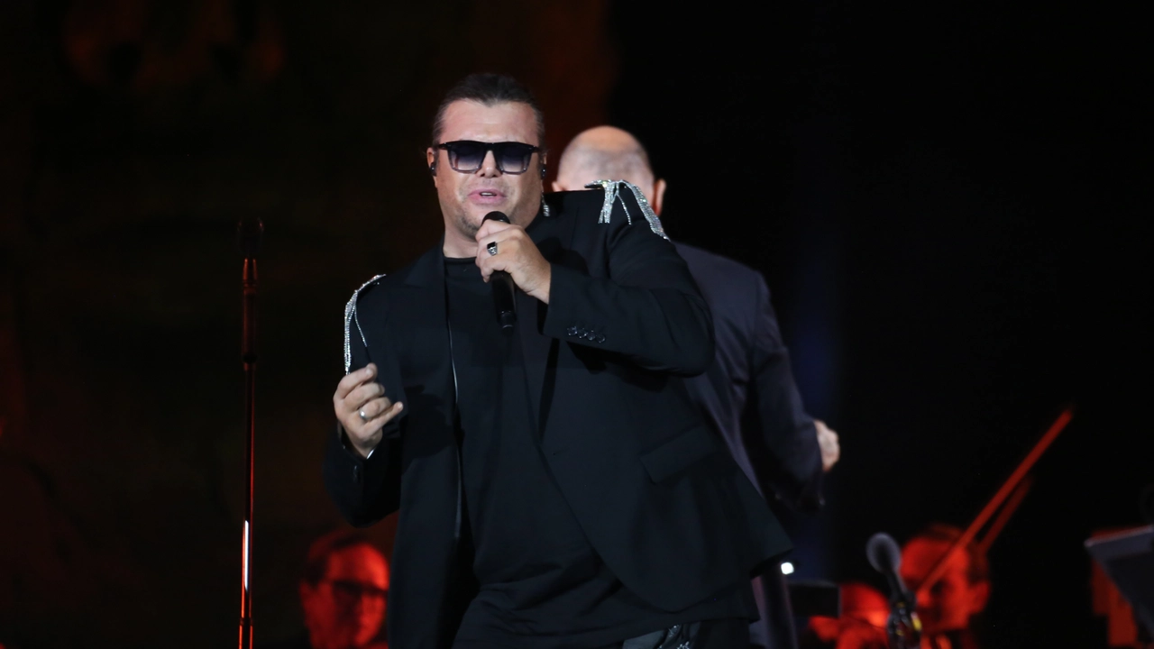 Gianluca Grignani a sorpresa al Teatro del Silenzio (Foto Bongianni/GermogliI)