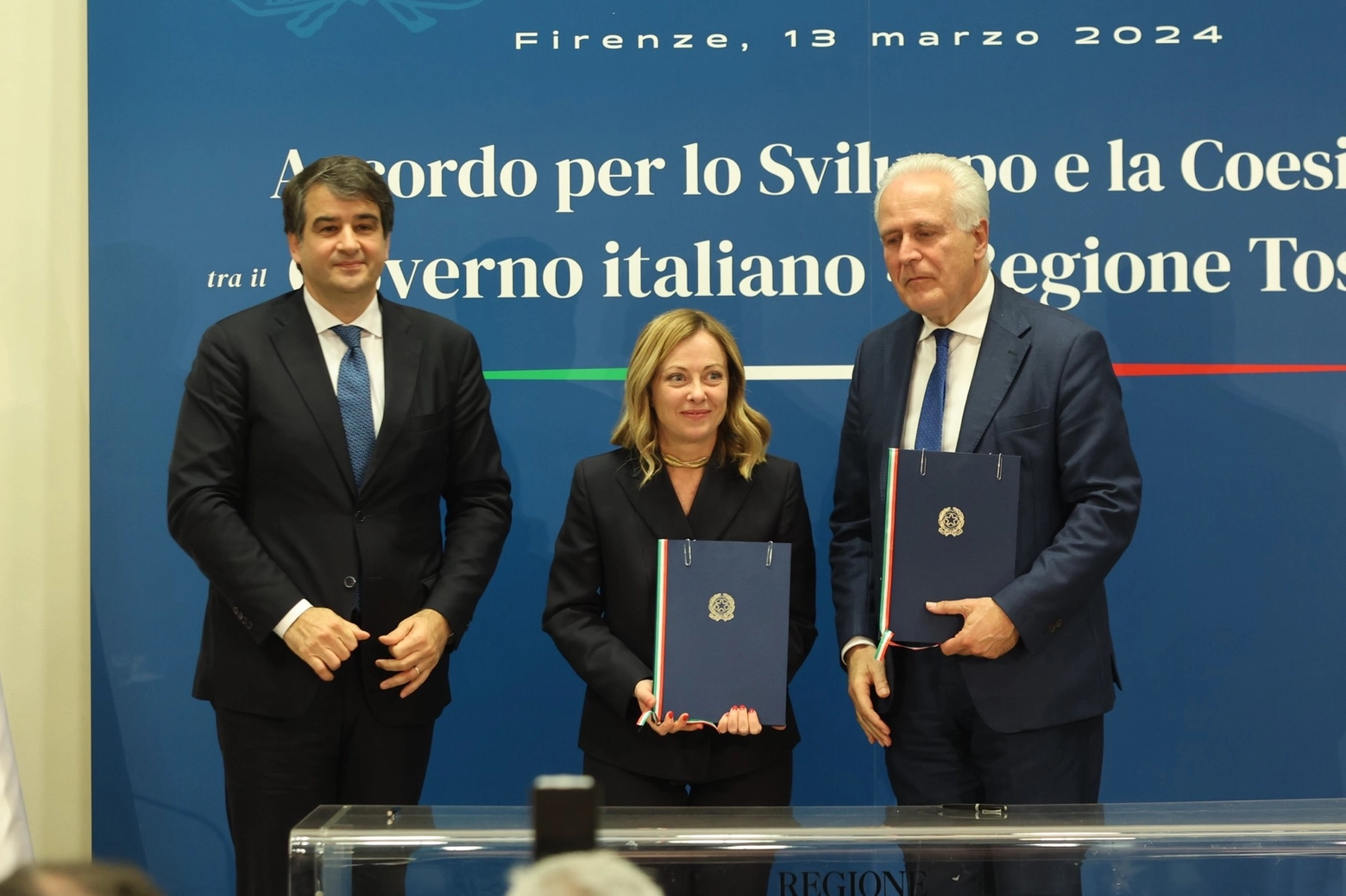 Da sinistra il ministro Fitto, il premier Meloni e il presidente della Regione Eugenio Giani (New Press Photo)