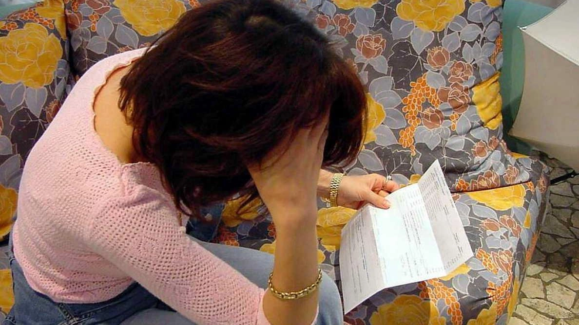 La cartella in arrivo ai residenti castelnovesi sarà piuttosto salata e comprenderà anche gli interessi di mora maturati in questi cinque anni La cartella in arrivo ai residenti castelnovesi sarà piuttosto salata e comprenderà anche gli interessi di mora maturati in questi cinque anni