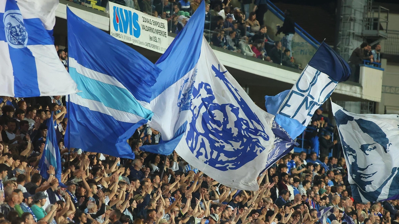 Empoli si prepara per la sfida decisiva al Castellani: stadio esaurito e biglietti a due euro per Maratona e Curva. Empoli si prepara per la sfida decisiva al Castellani: stadio esaurito e biglietti a due euro per Maratona e Curva.