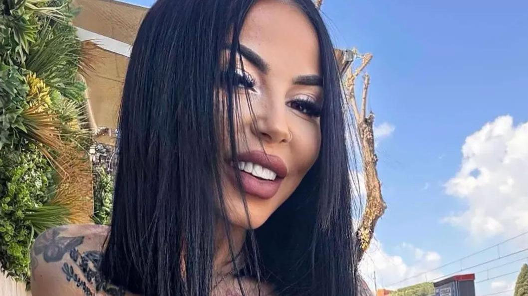 Giovane donna scomparsa a Prato: telefoni spenti, auto ritrovata. L’ansia della famiglia Giovane donna scomparsa a Prato: telefoni spenti, auto ritrovata. L’ansia della famiglia