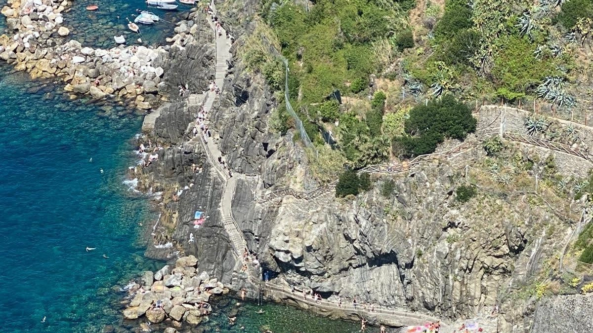 La spiaggia di Fossola a Riomaggiore La spiaggia di Fossola a Riomaggiore