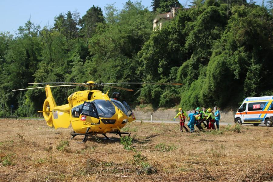 Incidente sulla via Cassia: cade dallo scooter, è in condizioni gravi Incidente sulla via Cassia: cade dallo scooter, è in condizioni gravi