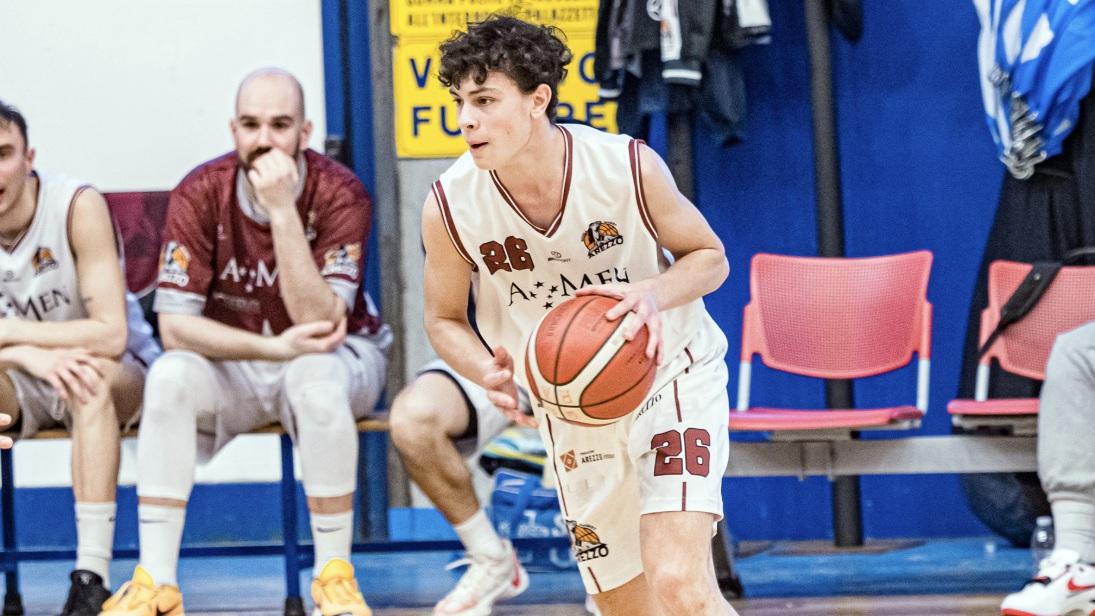 la scuola basket arezzo punta su mirko vagnuzzi