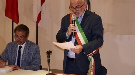 Il sindaco Riccardo Palandri. Le cinque case sono state assegnate in seguito alla graduatoria dell’avviso del Comune per l’emergenza alloggiativa