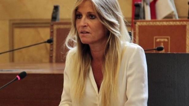 La sindaca di Montevarchi Silvia Chiassai Martini ha duramente condannato il grave episodio avvenuto in centro storico La sindaca di Montevarchi Silvia Chiassai Martini ha duramente condannato il grave episodio avvenuto in centro storico