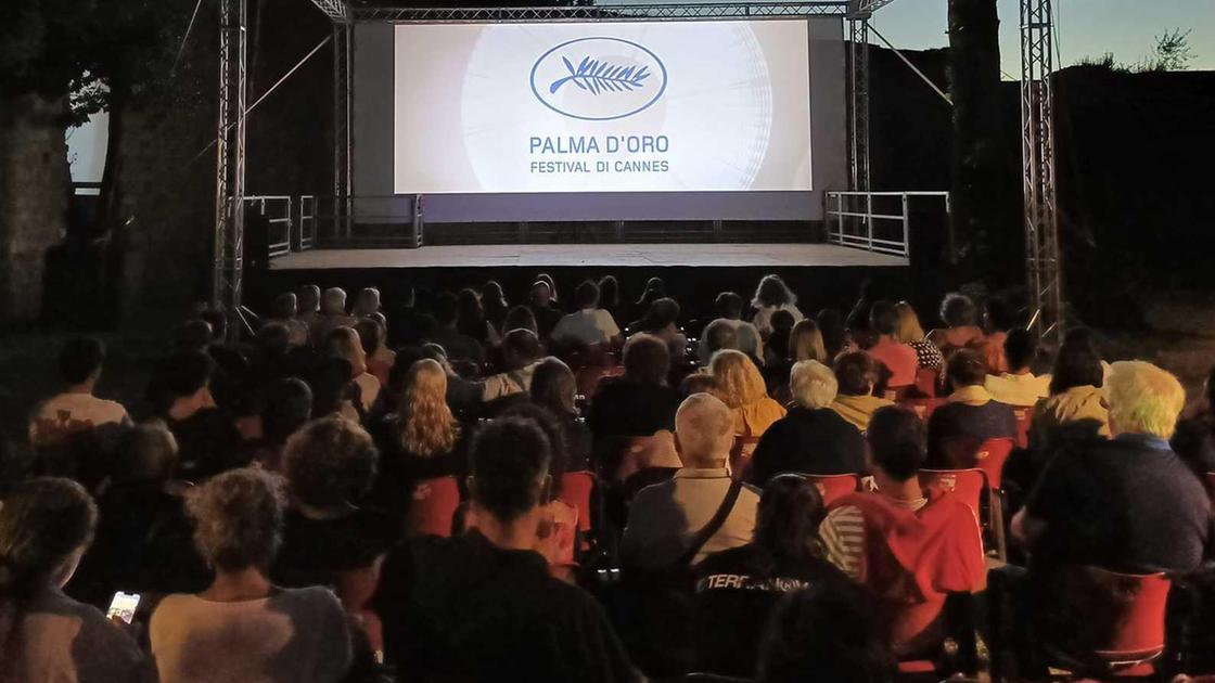 ’Le notti del vino’, tre serate tra Vernaccia e cinema d’autore ’Le notti del vino’, tre serate tra Vernaccia e cinema d’autore
