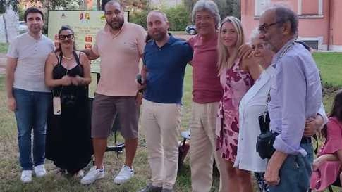 Il gruppo degli organizzatori della rassegna estiva ‘Massa Picta’ Il gruppo degli organizzatori della rassegna estiva ‘Massa Picta’