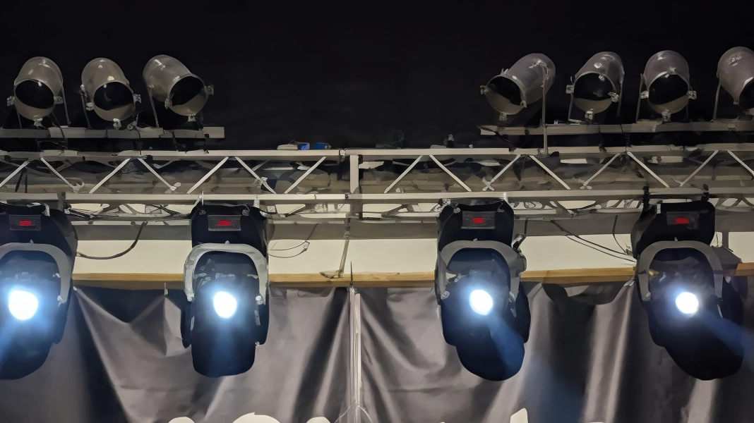 Nasce Capanno Dischi, nuova etichetta musicale specializzata in live-session, frutto della collaborazione tra Capanno 17 e professionisti del settore. Presentazione stasera al Casotto Atipico. Nasce Capanno Dischi, nuova etichetta musicale specializzata in live-session, frutto della collaborazione tra Capanno 17 e professionisti del settore. Presentazione stasera al Casotto Atipico.