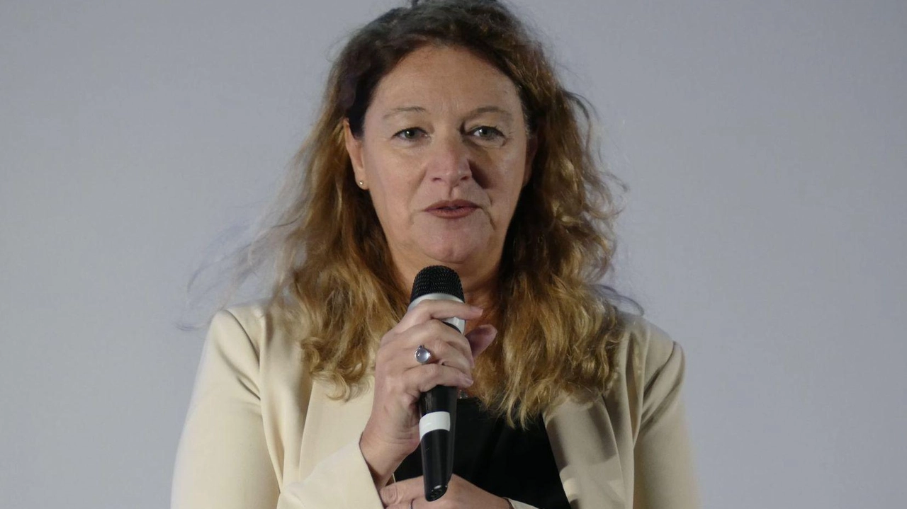 Regge la non belligeranza tra componenti minoritarie e vertice Schlein. Il segretario lancia una sorta di Comitato di controllo sui contributi privati . Regge la non belligeranza tra componenti minoritarie e vertice Schlein. Il segretario lancia una sorta di Comitato di controllo sui contributi privati .