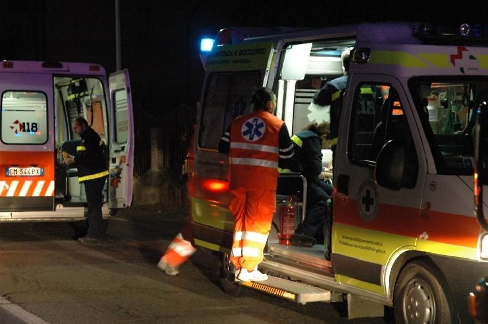 travolta e trascinata per decine di metri sotto l auto muore ragazza di 17 anni da Lanazione.it travolta e trascinata per decine di metri sotto l auto muore ragazza di 17 anni