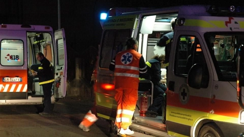 Ragazza di 17 anni morta nella notte a Capannori lungo via Romana (foto repertorio) Ragazza di 17 anni morta nella notte a Capannori lungo via Romana (foto repertorio)