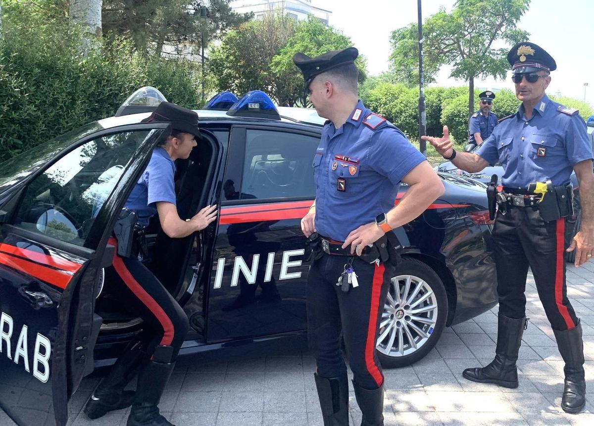 https://www.lanazione.it/image-service/view/acePublic/alias/contentid/ZDg5MTg4MzctMDI5Mi00/0/tenta-di-uccidere-la-moglie-assalita-con-la-roncola-davanti-a-madre-e-figli-gravissima-in-ospedale.jpeg?f=1.91:1&w=1200