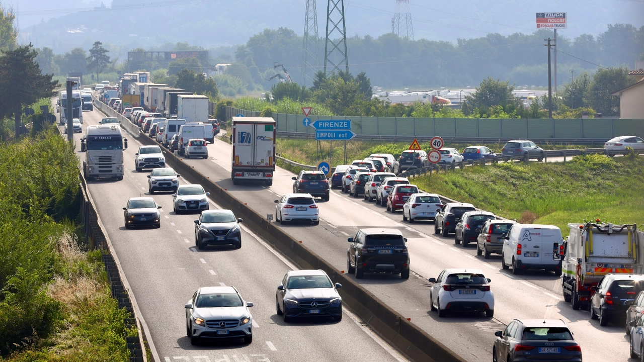 Incidente in FiPiLi a Ginestra Fiorentina, le code all'uscita di Empoli Est (Foto Tommaso Gasperini / Germogli)
