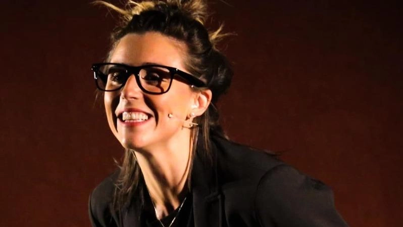 In scena la nuova produzione della compagnia lunigianese. Lo spettacolo, con Elisabetta Dini, atteso il 20 e 21 dicembre a Monzone In scena la nuova produzione della compagnia lunigianese. Lo spettacolo, con Elisabetta Dini, atteso il 20 e 21 dicembre a Monzone