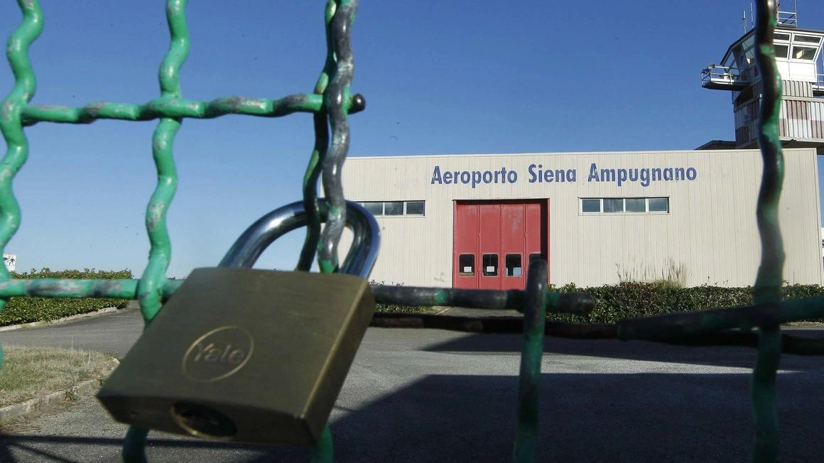Aeroporto di Ampugnano: "Serve un confronto aperto"