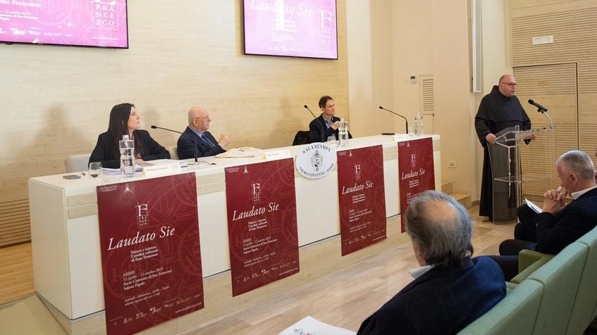 Aperta la mostra ’Tra Natura e scienza: l’eredità culturale di frate Francesco’. Esposta la versione più antica del manoscritto