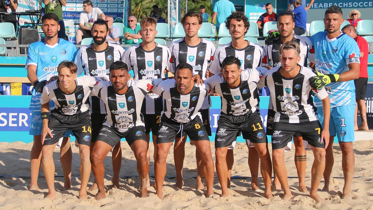La formula per il terzo scudetto bianconero nel beach soccer è semplice: vincere tutte e tre le ultime partite della...