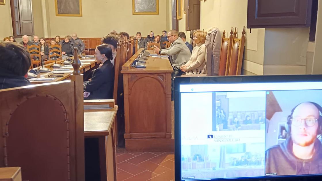 https://www.lanazione.it/image-service/view/acePublic/alias/contentid/ZDhlMDhkY2YtYTUxYi00/0/consiglio.jpeg?f=16:9&w=1200&h=630