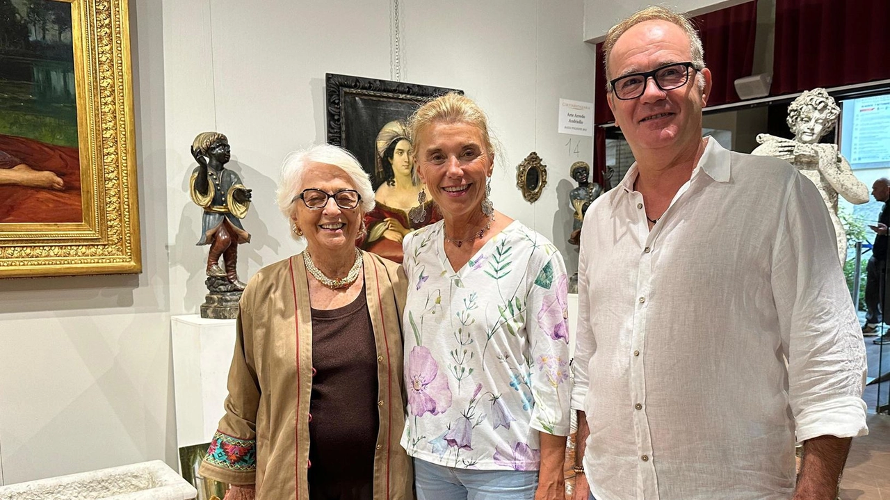 Il direttore artistico Velona spende parole positive per il primo fine settimana della mostra in Sant’Agostino .