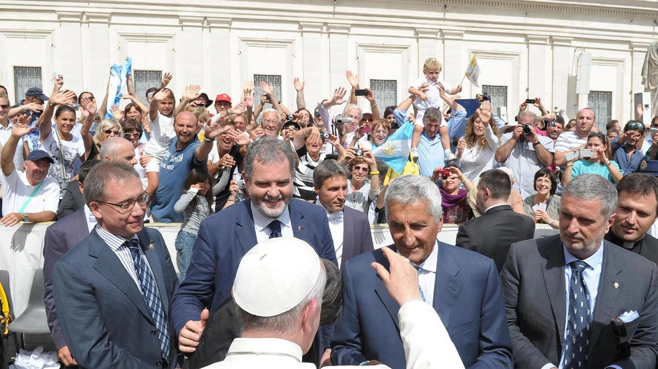 Le lacrime della religiosa, anima della mensa di San Girolamo "E al pellegrinaggio un bimbo si mise accanto al Papa che l’accolse".