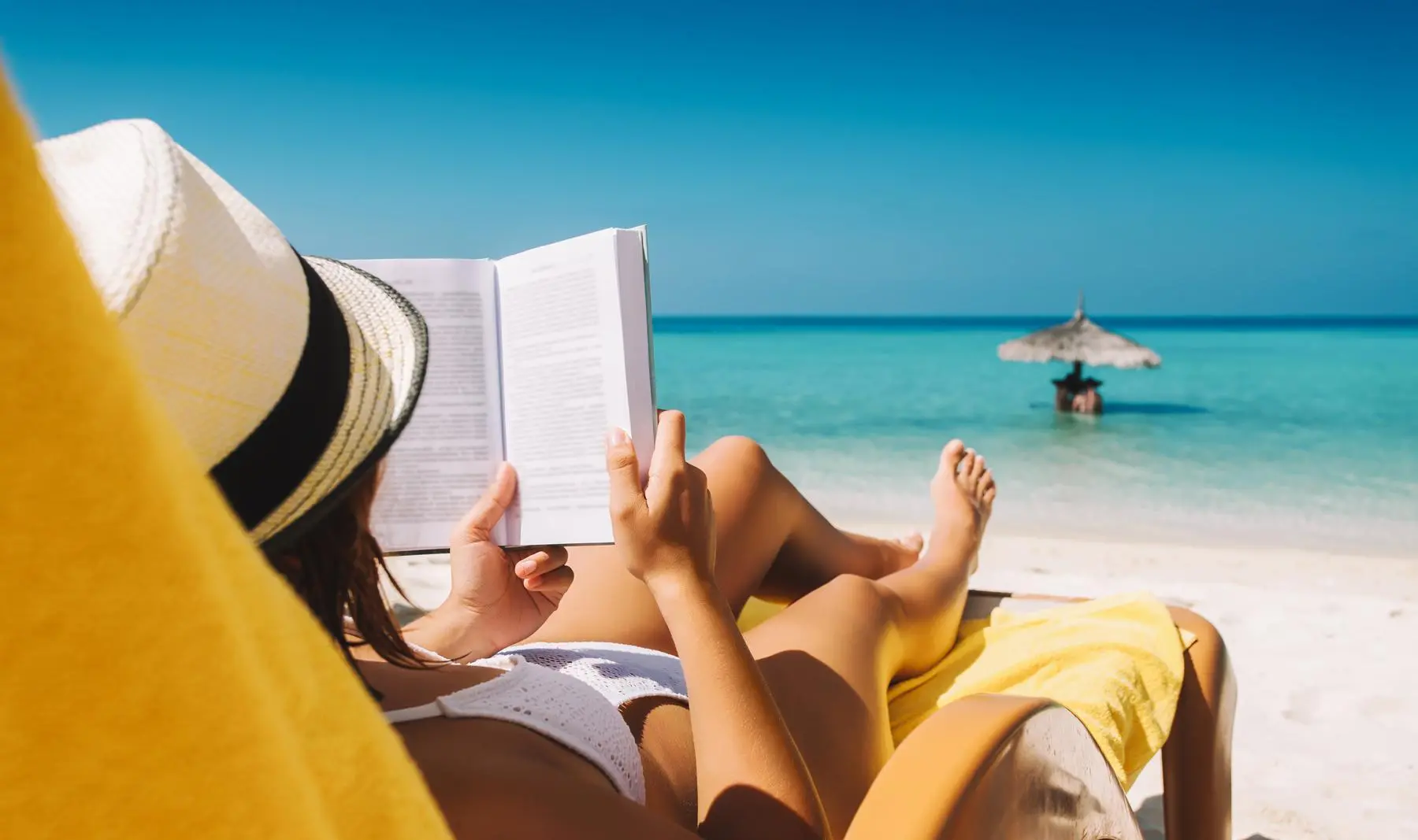 Libri da mettere in valigia: 6 titoli da portare in vacanza per emozionarsi, riflettere e sognare Libri da mettere in valigia: 6 titoli da portare in vacanza per emozionarsi, riflettere e sognare