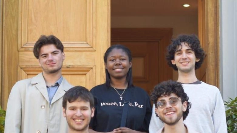 Il giovane senese pronto per fare il docente alla Harrow Drum School Il giovane senese pronto per fare il docente alla Harrow Drum School