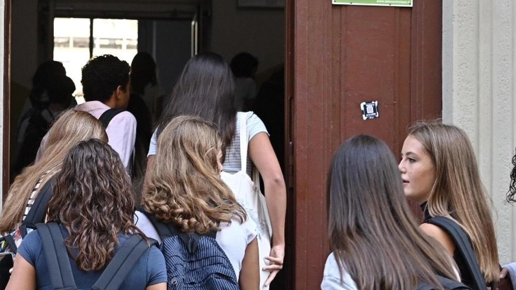 Sciolti i tre nodi delle dirigenze scolastiche della Valdinievole. Ieri mattina hanno firmato i neo immessi in ruolo destinati a...