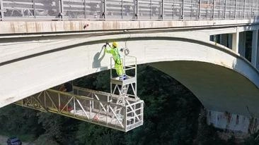 L'Anas ha effettuato controlli di stabilità sui viadotti lungo la Flaminia tra Spoleto e Terni, con sensori e prove di carico. La strada è stata chiusa per consentire le verifiche e eventuali interventi saranno programmati in base ai risultati. L'Anas ha effettuato controlli di stabilità sui viadotti lungo la Flaminia tra Spoleto e Terni, con sensori e prove di carico. La strada è stata chiusa per consentire le verifiche e eventuali interventi saranno programmati in base ai risultati.
