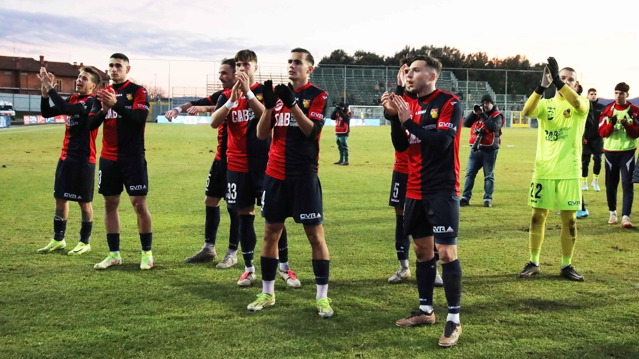I giocatori del Gubbio vogliono regalare soddisfazioni ai loro tifosi I giocatori del Gubbio vogliono regalare soddisfazioni ai loro tifosi