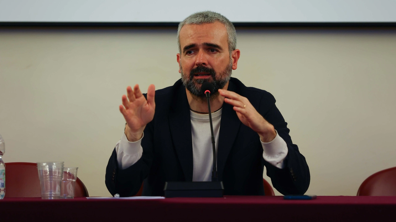 Il senatore Dario Parrini ha replicato in aula al sottosegretario sulle misure da attuare per sostenere il settore della moda