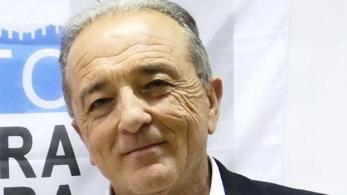 L'ex assessore Milone critica l'impiego di associazioni civili per contrastare la microcriminalità nel centro storico di Prato, definendolo una mossa rischiosa e una mancanza di fiducia nelle forze di polizia. L'ex assessore Milone critica l'impiego di associazioni civili per contrastare la microcriminalità nel centro storico di Prato, definendolo una mossa rischiosa e una mancanza di fiducia nelle forze di polizia.