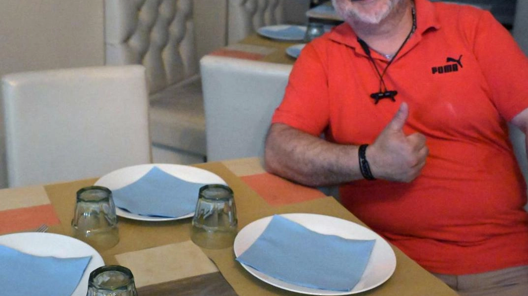Davide Ragazzo: “Non c’era più sintonia, lunedì inizio una nuova avventura“. Resta il nome, il prezzo e il menù che però abbraccerà ancor più la tradizione. Davide Ragazzo: “Non c’era più sintonia, lunedì inizio una nuova avventura“. Resta il nome, il prezzo e il menù che però abbraccerà ancor più la tradizione.