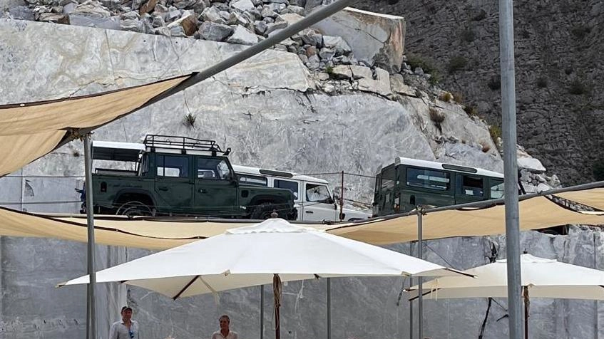 Gli imprenditori hanno gradito l’accoglienza di Cave di marmo tours Gli imprenditori hanno gradito l’accoglienza di Cave di marmo tours