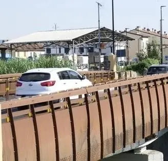 Ponte al Mulino. La Provincia:: "Attendere"