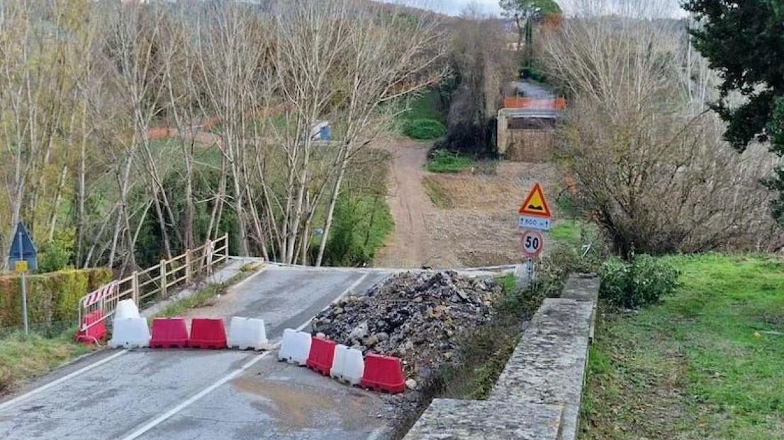 https://www.lanazione.it/image-service/view/acePublic/alias/contentid/ZDliNWQzMTctYmI2NS00/0/ponte-di-bellavista-aggiudicati-progetto-e-lavori-sr-68-da-anas-10-milioni-per-realizzare-il-by-pass.jpeg?f=16:9&w=1200&h=630