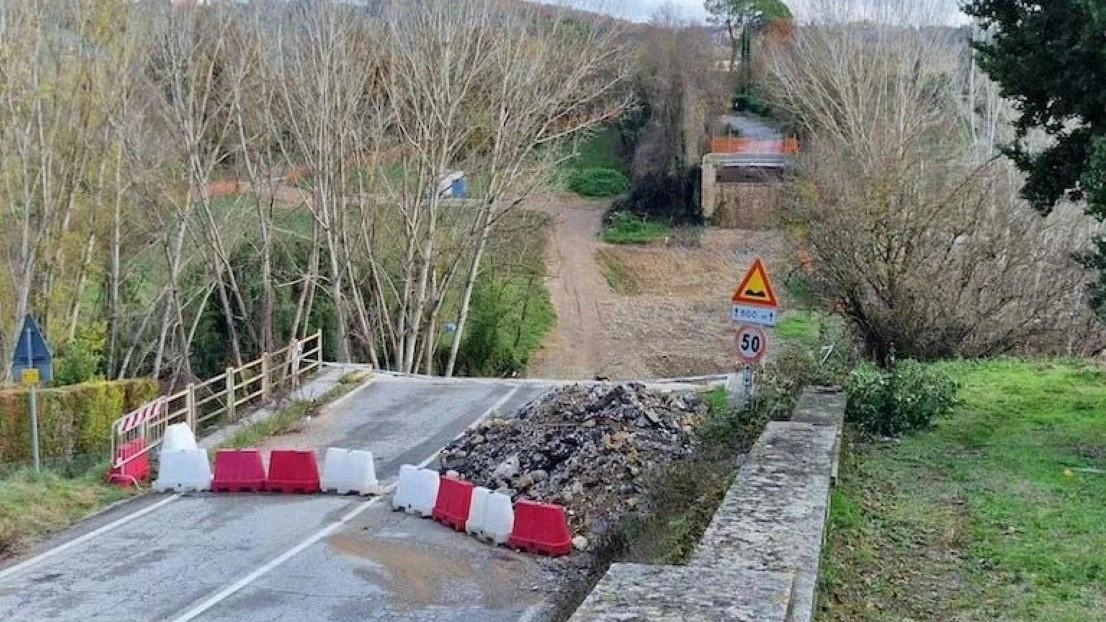 Un nuovo passo nel complesso iter per la realizzazione a Poggibonsi del nuovo ponte all’altezza della frazione di... Un nuovo passo nel complesso iter per la realizzazione a Poggibonsi del nuovo ponte all’altezza della frazione di...