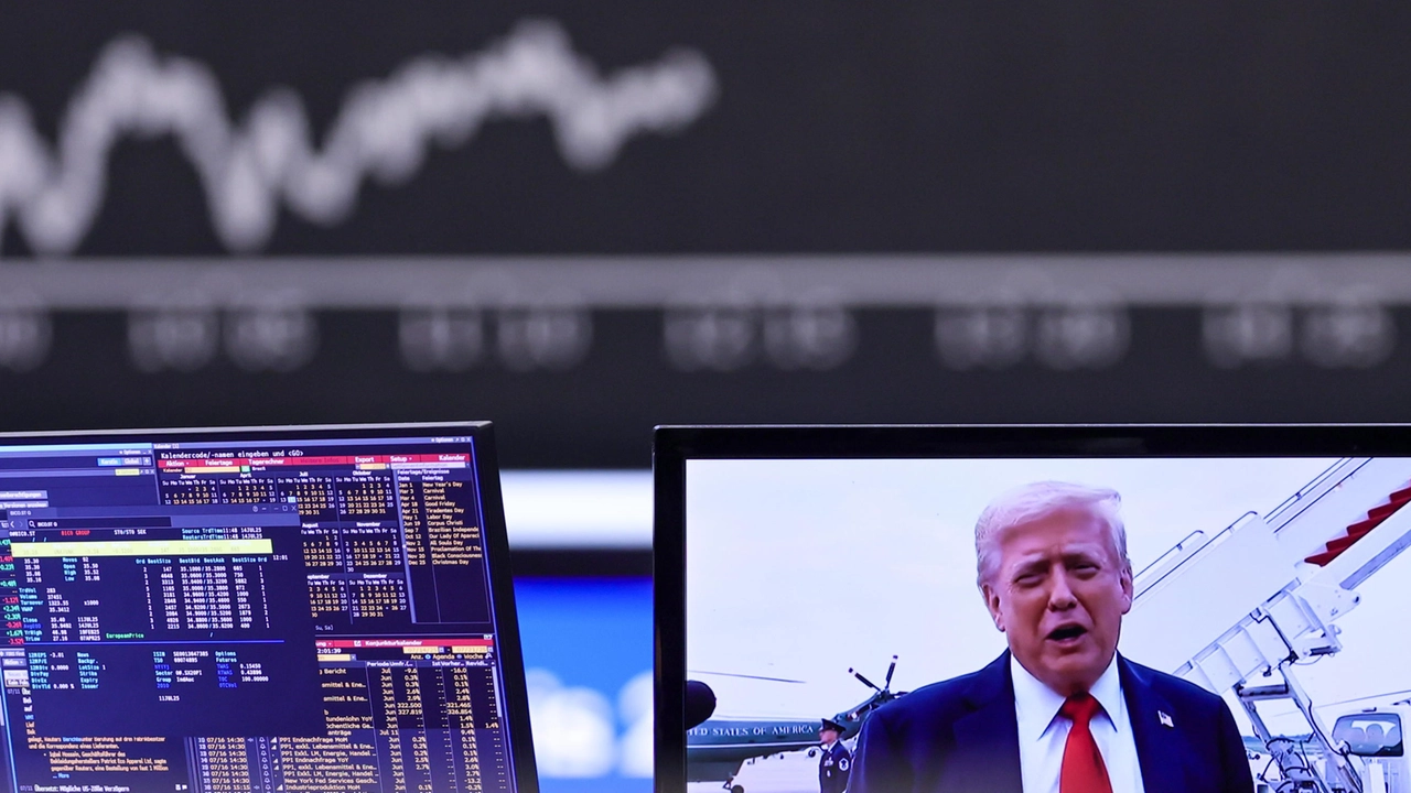 Dazi, Trump: “Noi derubati per decenni” ma “aperti al dialogo”. La Francia invoca il 'bazooka'. Le Borse tengono