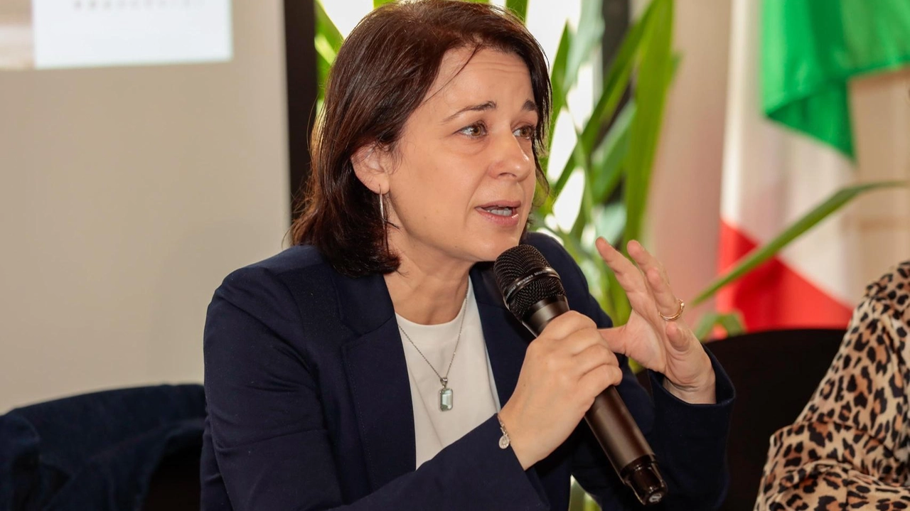 La sindaca Claudia Sereni durante la presentazione del progetto La sindaca Claudia Sereni durante la presentazione del progetto