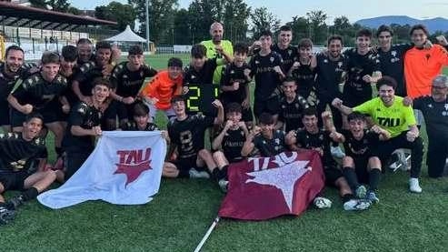 Le giovanili del Tau Calcio si qualificano per le final six. Under 15 e Under 17 pronte a contendersi il tricolore. Le giovanili del Tau Calcio si qualificano per le final six. Under 15 e Under 17 pronte a contendersi il tricolore.