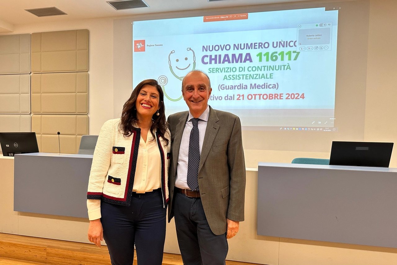 La dottoressa Barbara Rocchi, responsabile progetto 116117 per Asl Tse e il direttore generale Antonio D’Urso