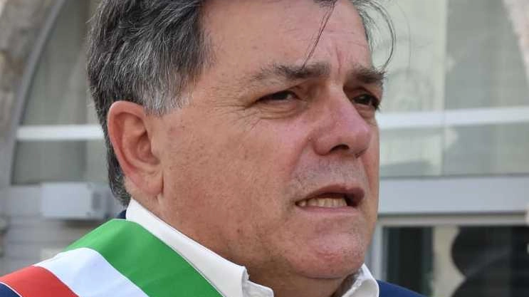 Il sindaco Alberto Giovannetti si è interessato di persona alla questione del centro sportivo di Focette Il sindaco Alberto Giovannetti si è interessato di persona alla questione del centro sportivo di Focette