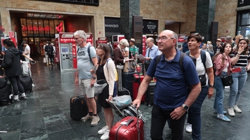 Treni, aumentano i viaggiatori per i funerali del Papa: +50% dalla Toscana verso Roma