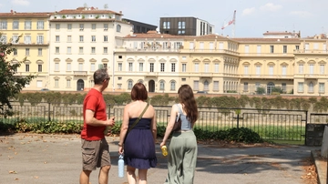 Case vip, stravolto lo skyline di Firenze. Un cubo nero tra i palazzi storici: è bufera sull’ex teatro Comunale