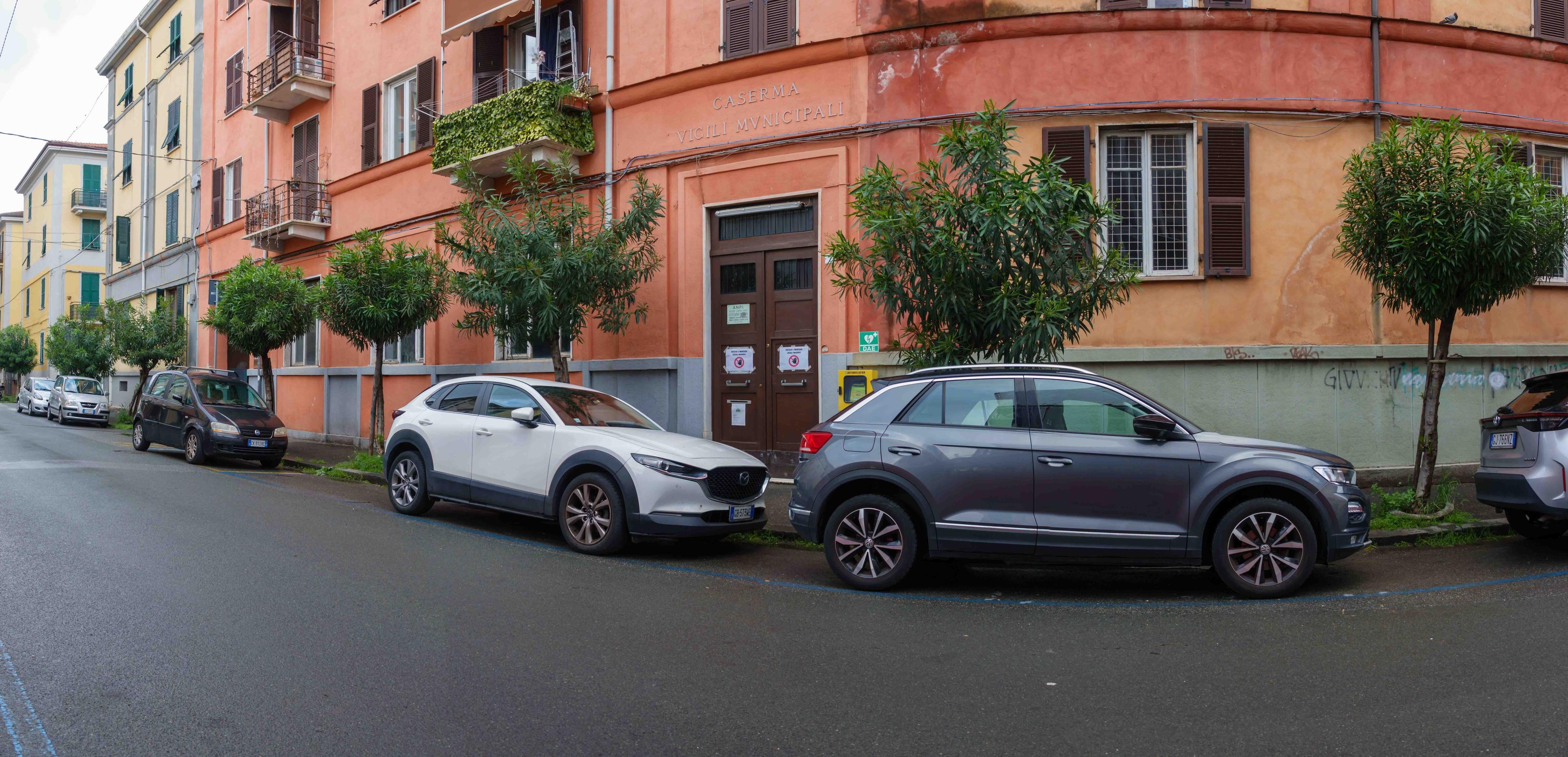 Cede una porzione di soffitto. Centro anziani di via Corridoni chiuso per verifiche sui solai Cede una porzione di soffitto. Centro anziani di via Corridoni chiuso per verifiche sui solai